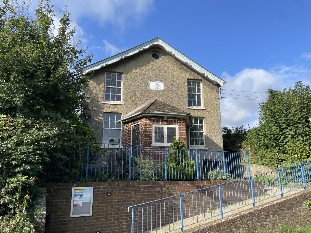 Lot: 67 - DETACHED FORMER BAPTIST CHAPEL WITH POTENTIAL IN VILLAGE LOCATION - Front view of village chapel